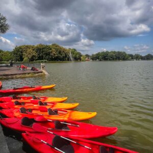 Przyczepa kajakowa + 13 kajaków (2-os.) – Kraków